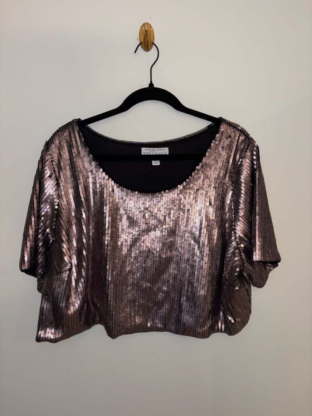 Plus Size Y2K Disco Bronze Sequin Crop Top 2X
Ashley Nell Tipton